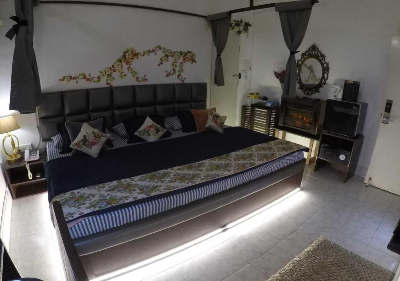Adilabad Kakaku The Guest House מראה חיצוני תמונה