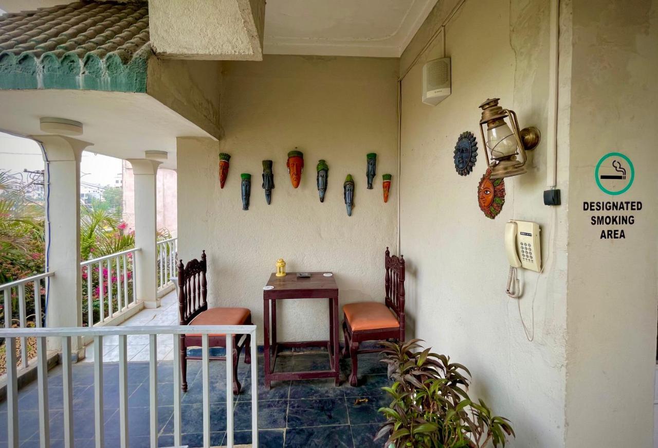 Adilabad Kakaku The Guest House מראה חיצוני תמונה
